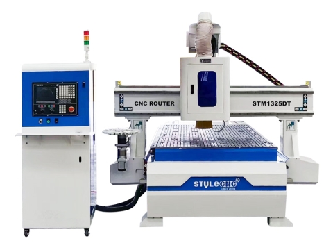 Heavy Duty 4x8 CNC Router for Aluminum with Tapping Head Heavy Duty 4x8 CNC Router for Aluminum with Tapping Head