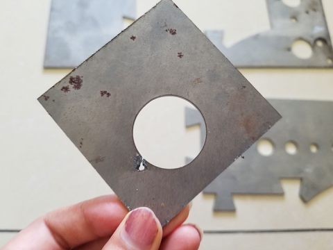 Mixed CO2 Laser Cutting Machine for 2mm Galvanized Sheet Mixed CO2 Laser Cutting Machine for 2mm Galvanized Sheet