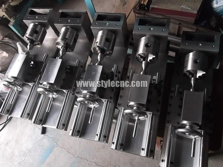 Multi-heads CNC Router with Rotary Axis Multi-heads CNC Router with Rotary Axis