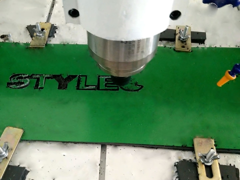 Small Hobby CNC Mill Cutting Aluminum Sheet Small Hobby CNC Mill Cutting Aluminum Sheet