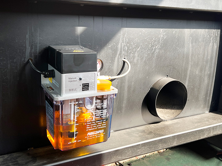 Automatic oil lubrication Automatic oil lubrication