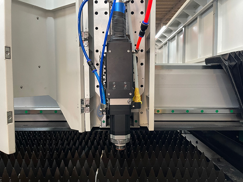 6KW metal sheet laser cutting machine 6KW metal sheet laser cutting machine