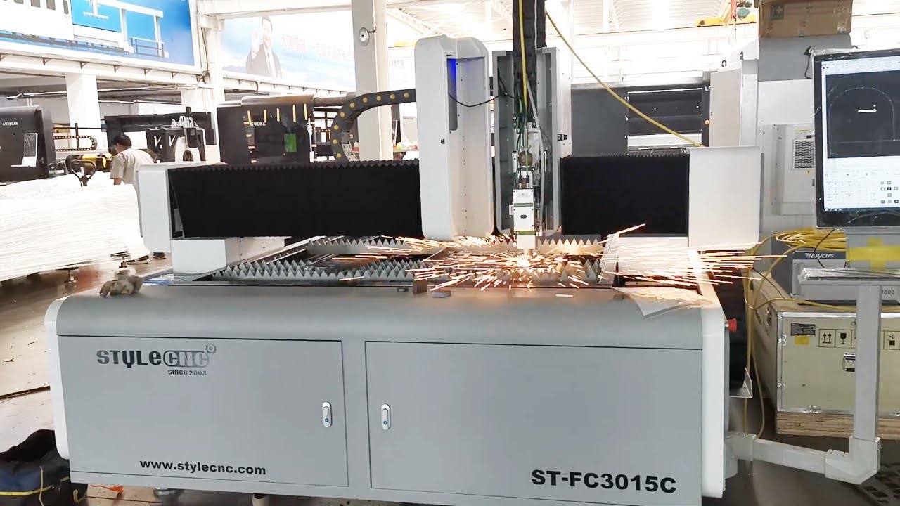 3000W Fiber Laser Cutting Table Cut 6mm Stainless Steel 3000W Fiber Laser Cutting Table Cut 6mm Stainless Steel